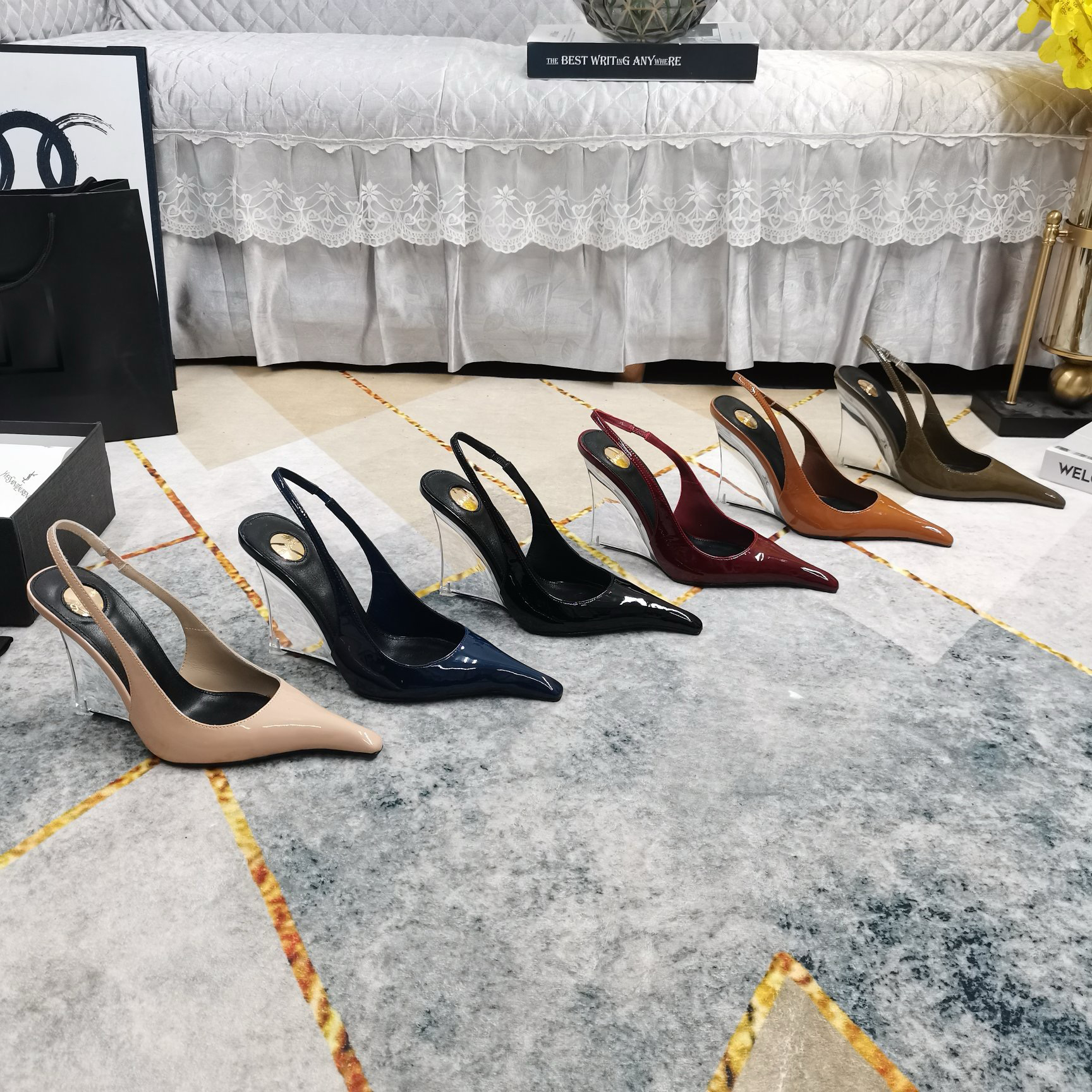 Size 35-43 Women Sandals Fashion French Gentle Style Versatile Trendy Diamond Design Triple Silver Free shipping 8868