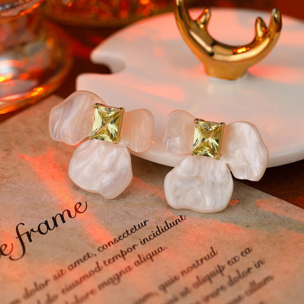 Delicate and small camellia earrings classic Mossanite Screw Back Earrings Luxury Jewelry Ear Stud For Men Women Earrings Gold Earing Classic jewelry