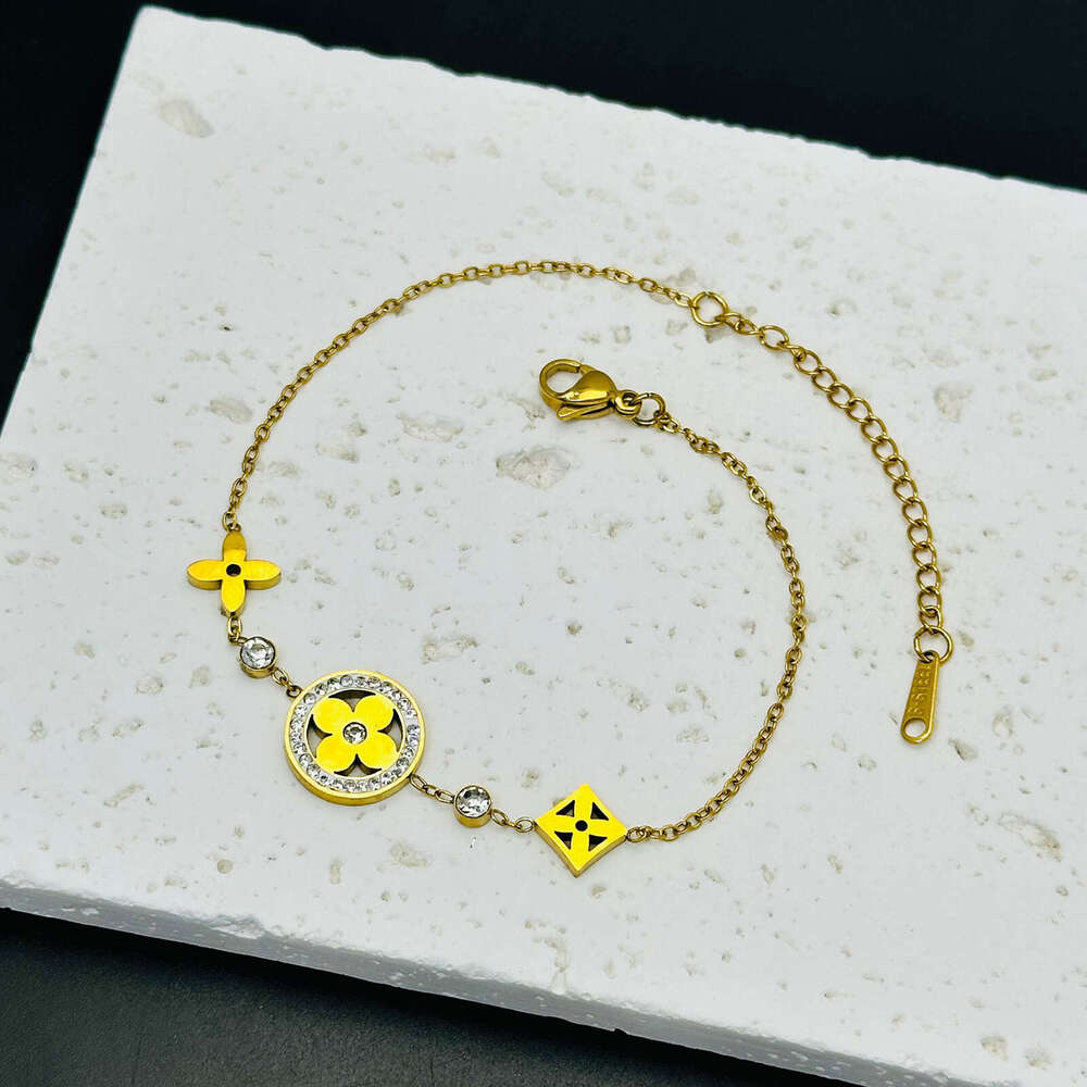 luxury earrings Vintage Clover Ear Stud Gold Plated Stainless Steel Drop Earrings Luxury Designer Fashion Women Wedding Party Jewelry High Quality