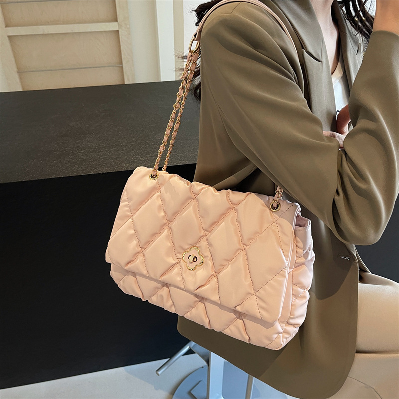 Quilted Chain Bag Luxury Bag For Women 2025 New Trendy Summer Fashion Designer Bag Popular Shoulder Bag Large Capacity Commuter Free Delivery To Your 