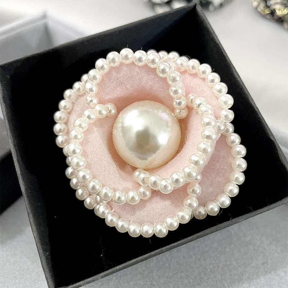 Elegant Party Jewelry luxury jewelry Silver Tone Rhinestone Encrusted Camellia Flower Brooch With Pearl Center And Accents Gift For Her High Quality J