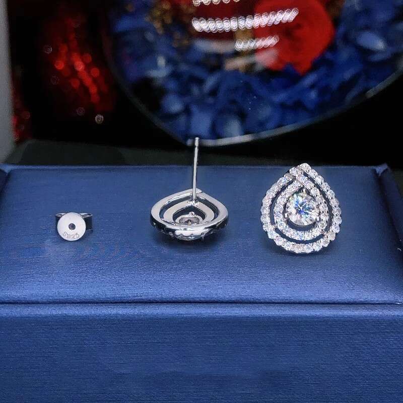 Pear-shaped earrings light luxury Classic luxury jewelry Vintage Design Pear Shaped Sier Moissanite Stud Earrings for Women Trendy Anniversary Gift