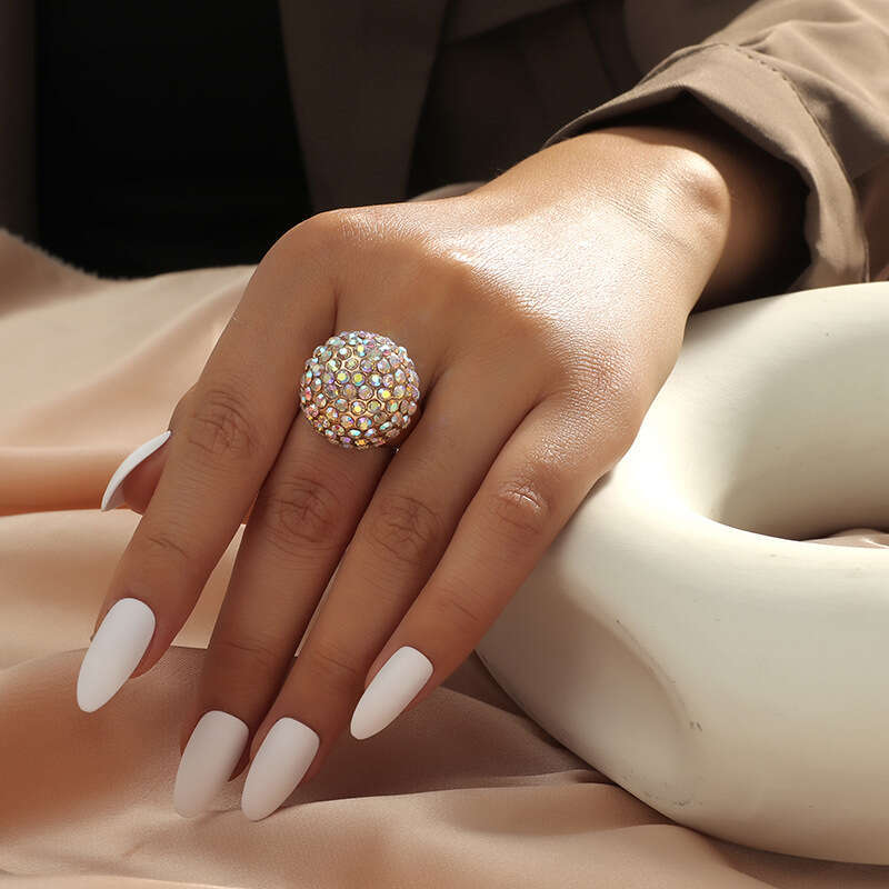 Simple individual and exaggerated Ring Lxuury Jewelry Silver Fill Oval Cut White Cubic Zircon Diamond Party Gemstones Women Engagement Band Ring