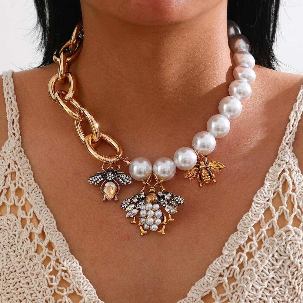 Pearl chain Classic Pendants Necklaces Choker Chain Jewelry Accessories Gold Plated Stainless Steel Crystal Round Pendant Necklace