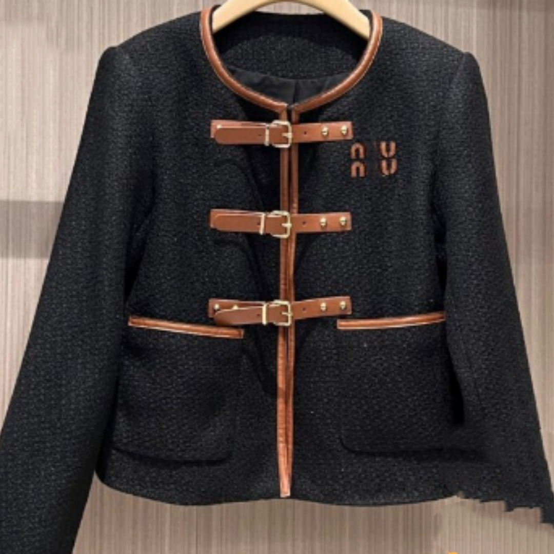 Mu* woven dress jacket, imported woolen weave, high-quality texture, leather logo patch decoration, short round neck, must-have for autumn and winter,