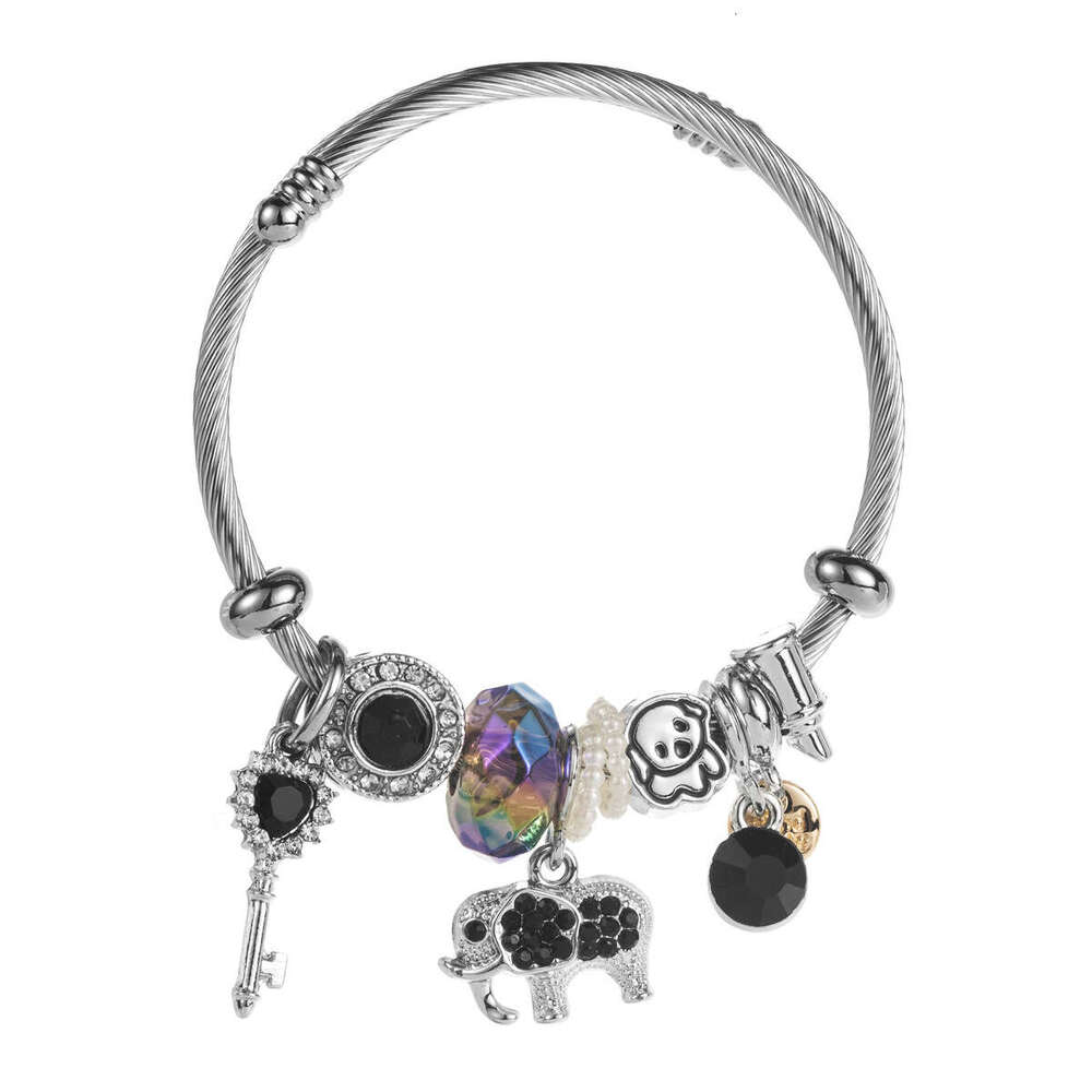 luxury jewelry Fashion Studded Elephant Puppy Key Pendant Alloy Beaded Bracelet Accessories for Women