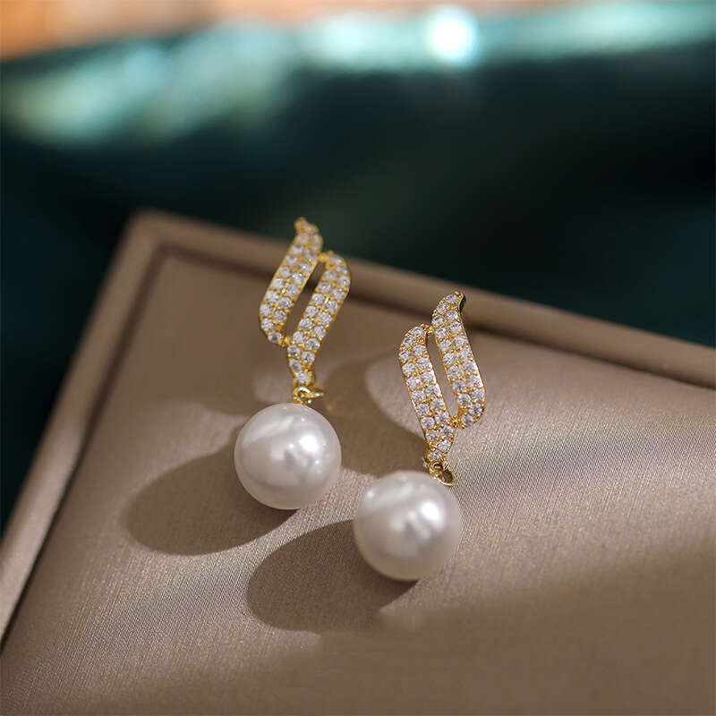 luxury jewelry High end fashion earrings Real Gold Natural Freshwater Pearl Stud Earrings Pure Gold Earring Pin Womens Exquisite Jewelry Gift