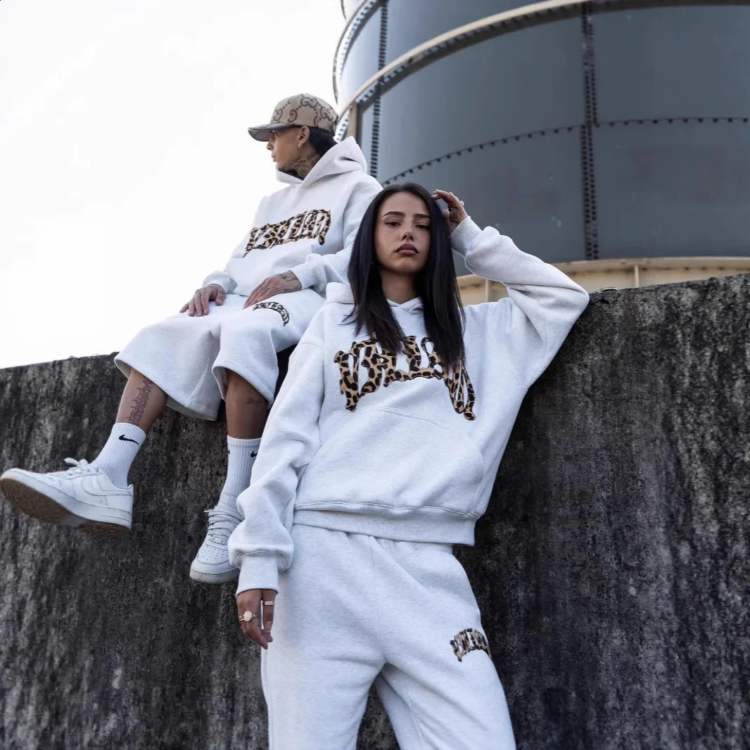 American hiphop leopard print letter embroidery men hoodie retro Harajuku street sports suit fashionable casual sweatshirts 250815