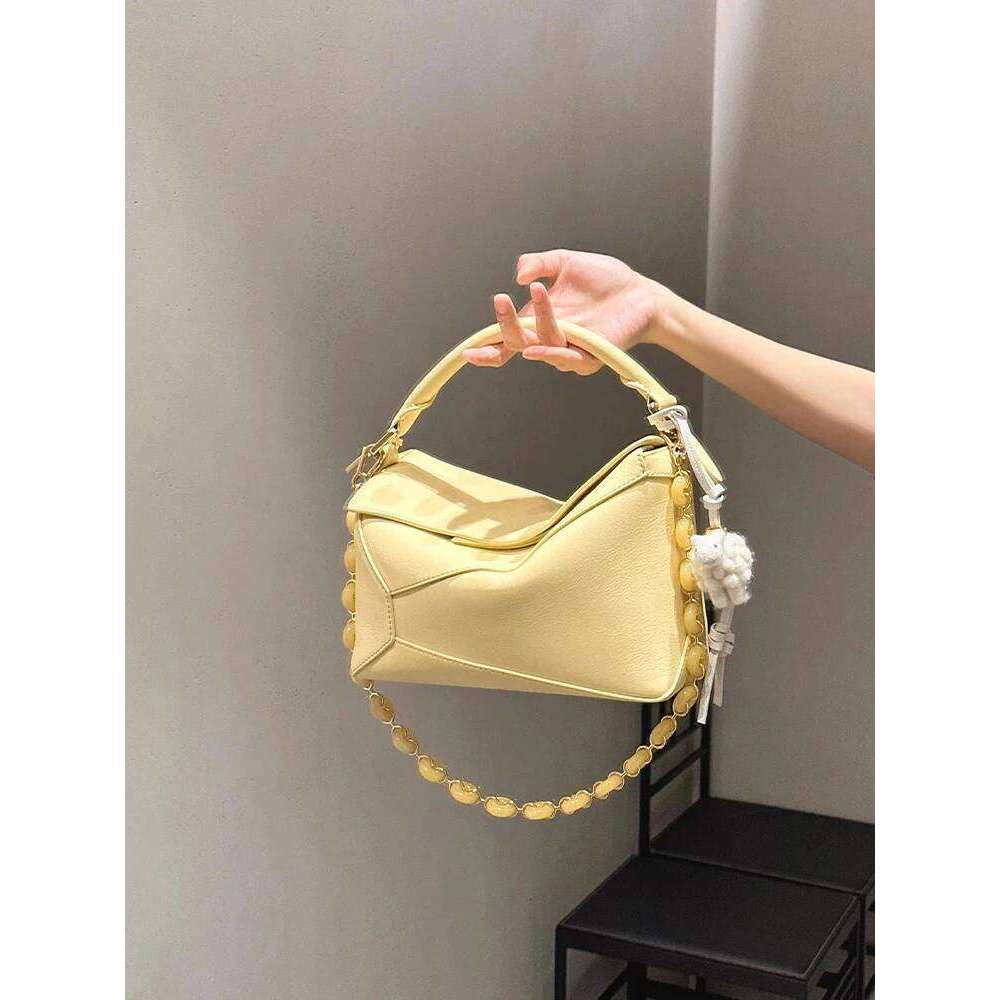 Spring Summer New Sle Women's Handbag Yellow Leather Crossbody Oulder Mat Commuter Bag Soft Square Ape