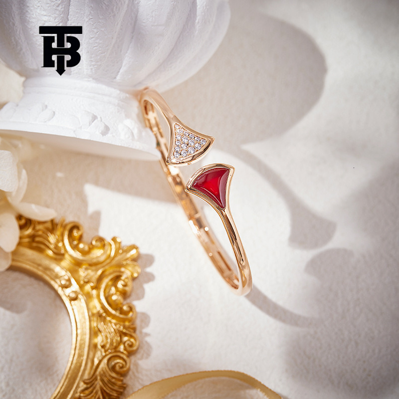TB BHULAMTE Designer Luxury Jewelry White Mother Of Pearl Fan Bracelet 18K Gold Plated Elegant Retro Style Neutral Red Agate Women's Accessories 