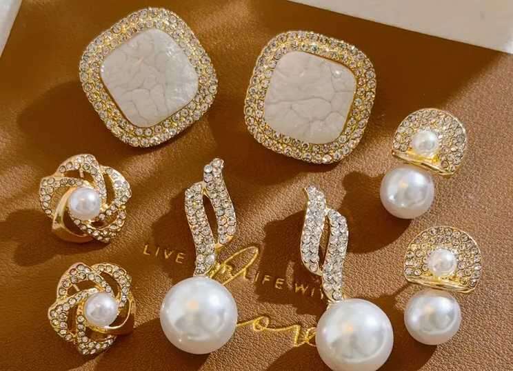 luxury jewelry High end fashion earrings Real Gold Natural Freshwater Pearl Stud Earrings Pure Gold Earring Pin Womens Exquisite Jewelry Gift