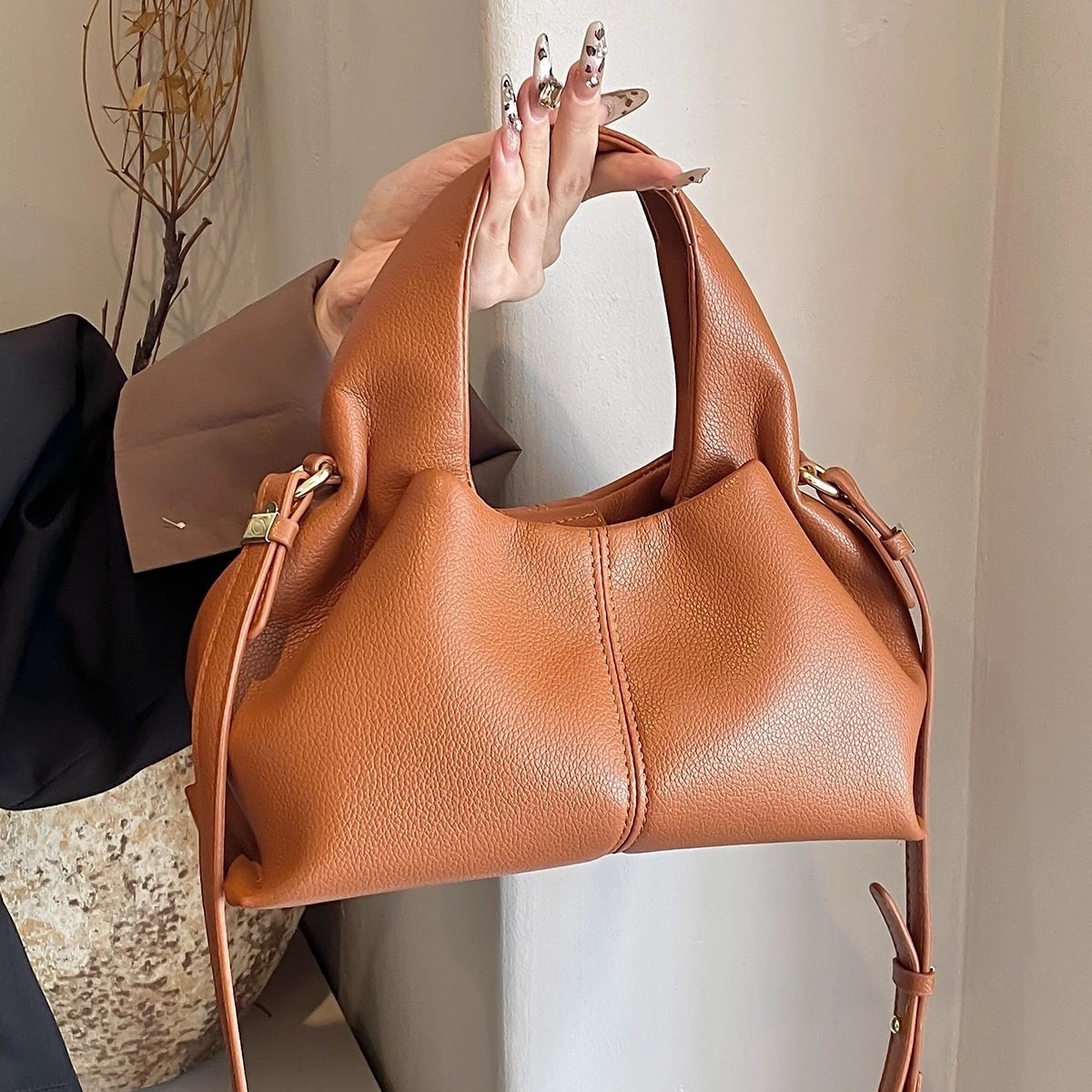 Autumn Winter Vintage Small Bag For Women New Fashion Luxury Bag Versatile Crossbody Bag Super Designer Bag Free Delivery To Your Door Popular Handhel