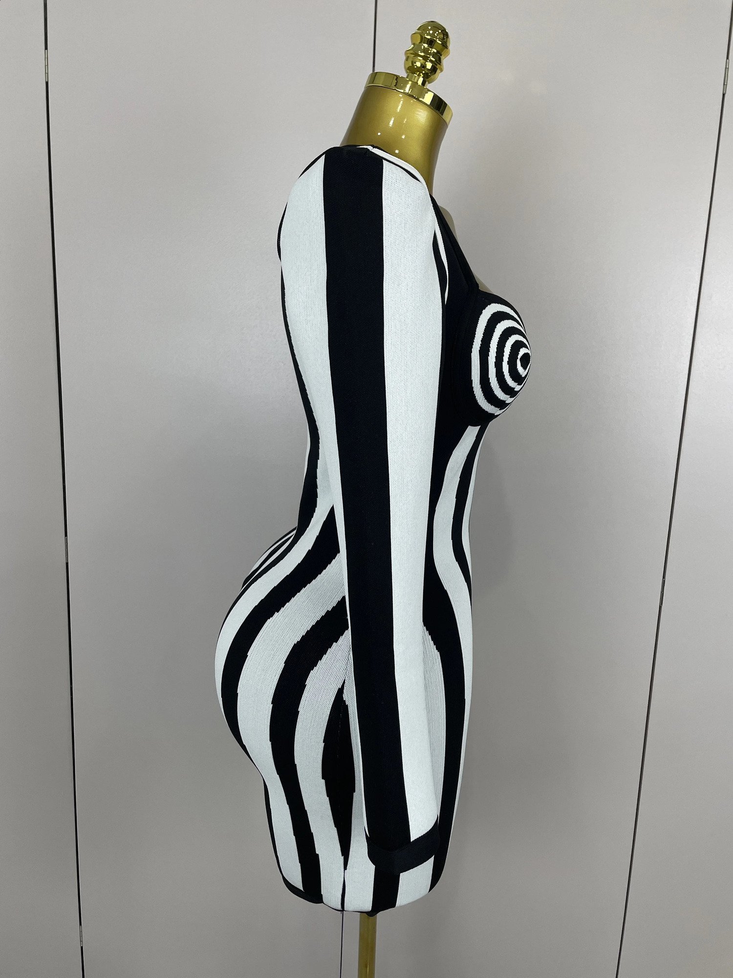 y Sexy Long Sleeve Stripe Black White Mini Bandage Dress Women Knitted Celebrity Elegant Evening Club Birthday Dresses 250823