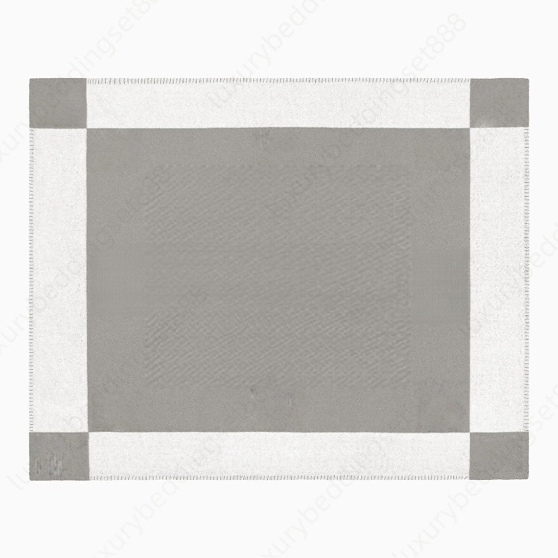 Designer blankets, cashmere and wool blankets, sofa blankets with single letter H, home textiles, office nap air - conditioner blankets, airplane blan
