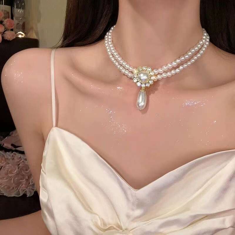 Luxury Pearl Necklaces Classic Pendant Long Chain Fashion Style Stainless Steel Jewelry Designed For Women Love Gift Charm Necklace