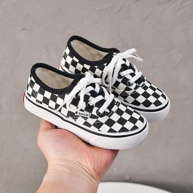 ren Shoes Simple Versatile Soft Soled Board Shoes Fashion Casual Antis Canvas Shoes Comfort s Sneakers 250823