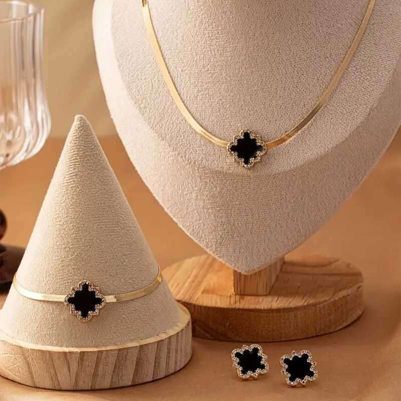 exquisite and romantic bracelet necklace stud earrings pendant geometric jewelry set elegant party gif classic ladies luxury