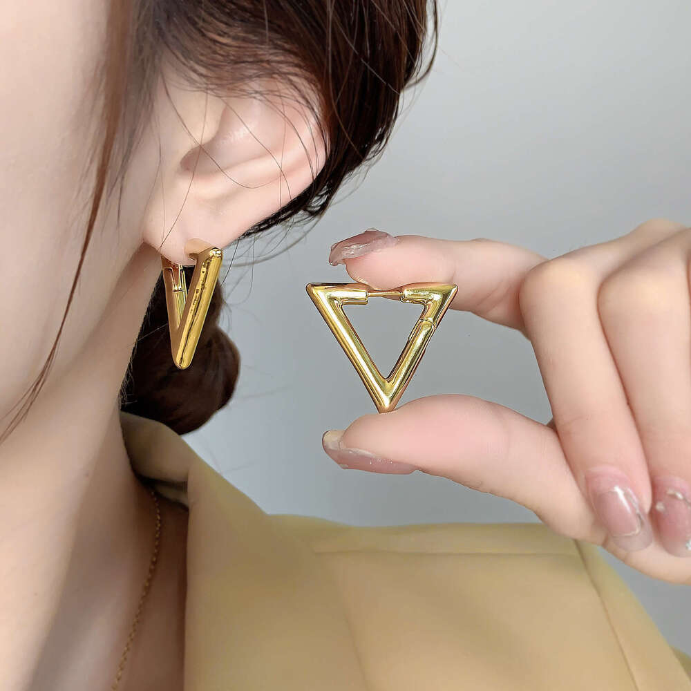 boucle d oreille luxe geometric trendy earrings Triangular fashion minimalist temperament women's hollow