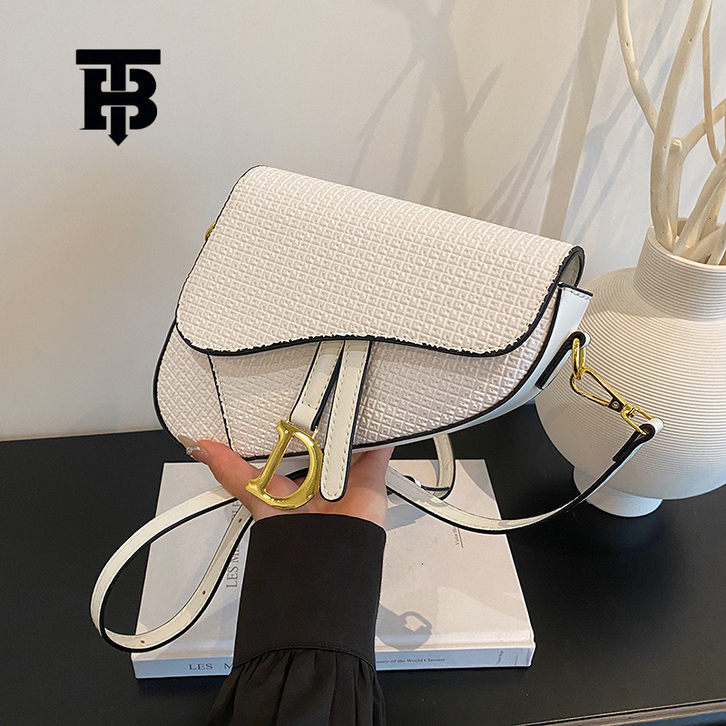 TB BHULAMTE Free Shipping Designer Luxury Fashion Niche Woven Saddle Bag Shoulder Crossbody Bag Women's Casual Handbag