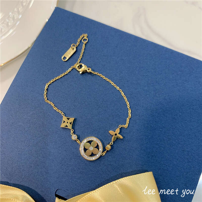 luxury earrings Vintage Clover Ear Stud Gold Plated Stainless Steel Drop Earrings Luxury Designer Fashion Women Wedding Party Jewelry High Quality