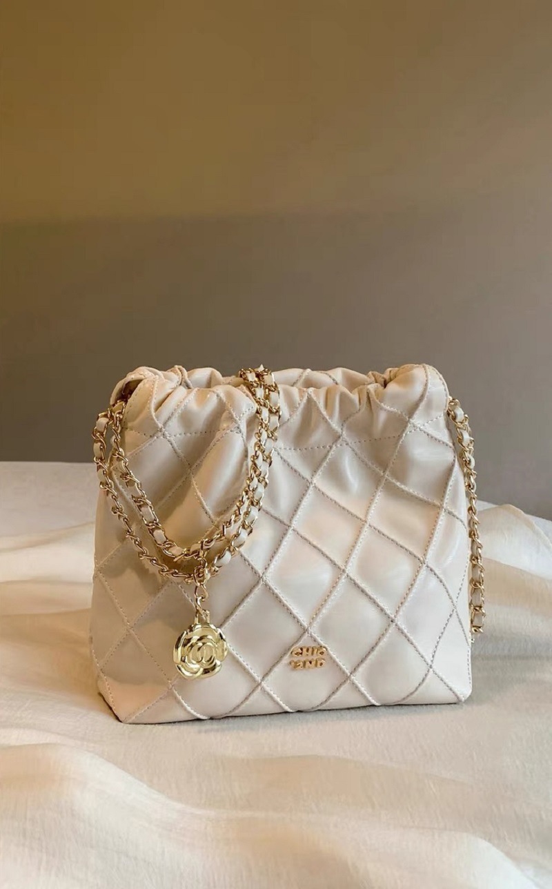 Free delivery designer bags Boston bag Pillow bag women new versatile handbag single shoulder crossbody bag Polyester white cute