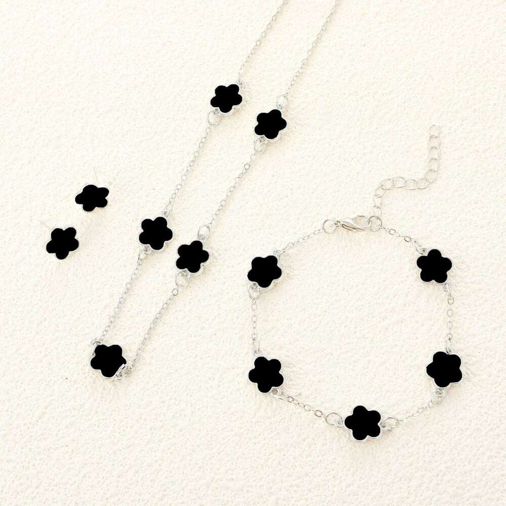 charm bracelet New Fashion 5 Flower Bracelet Simple Lucky Flower Necklace Bracelet Earring Elegance Party Jewelry