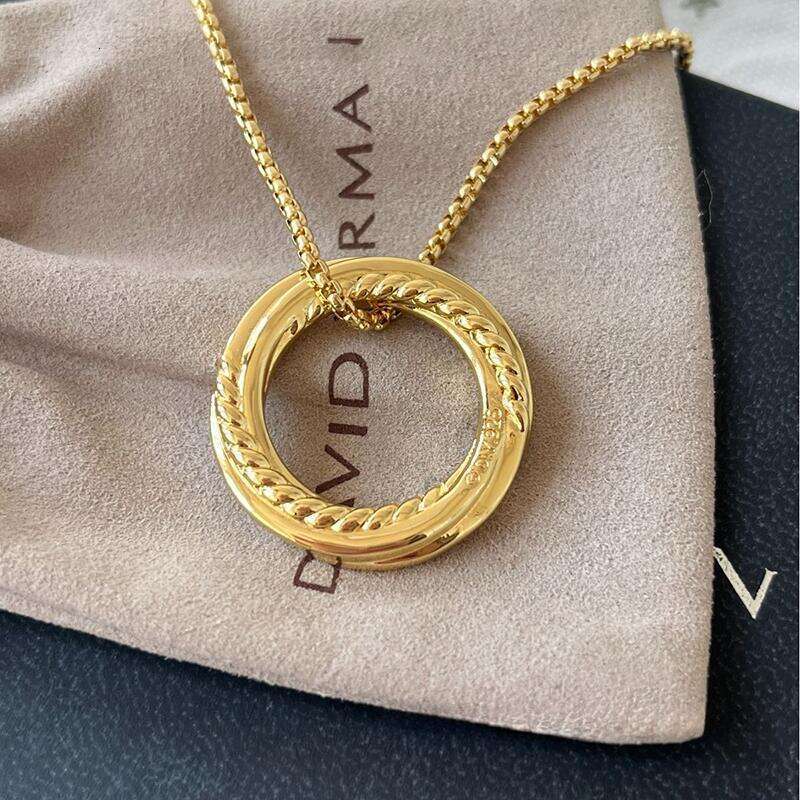 Golden ring necklace luxury jewelry gold necklace fashion zircon pendant necklace golden Fashion Trend Zircon Inlaid Gold Circle Pendant Necklace