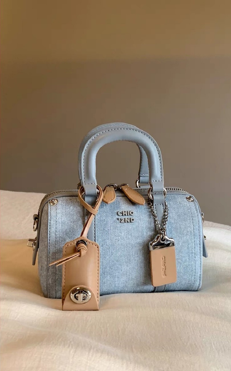 Free delivery designer bags Boston bag Pillow bag women new versatile handbag single shoulder crossbody bag