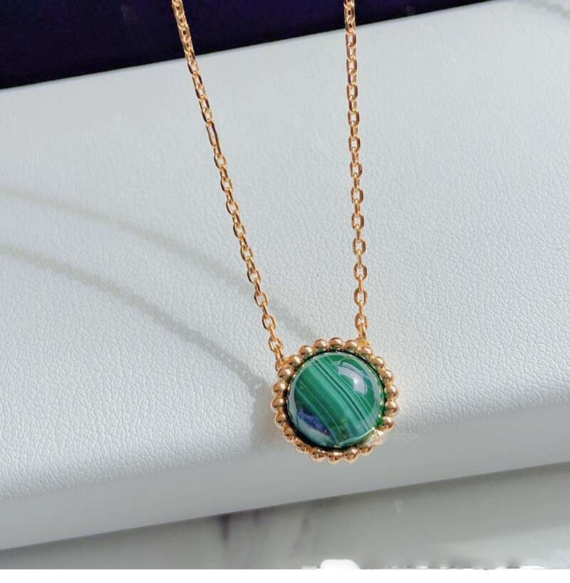 Simple, fashionable and trendy collarbone chain Jewelry Sets Sterling Silver stone Color Change women Lady Party Wedding Gift With Chain