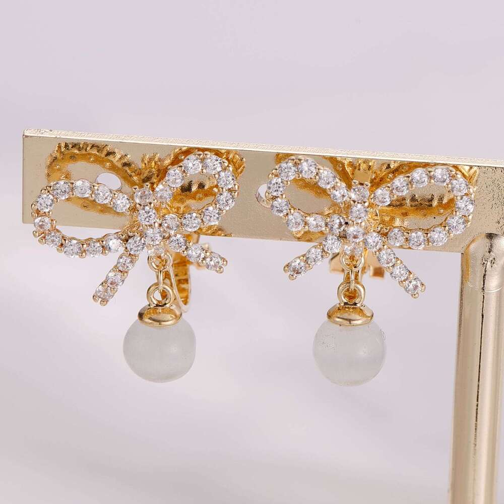 boucle d oreille luxe Butterfly Bow Cats Eye Zircon Ear Clips luxury jewelry for Women Sweet Light Sense Elegant NonPierced Earrings High School Stude