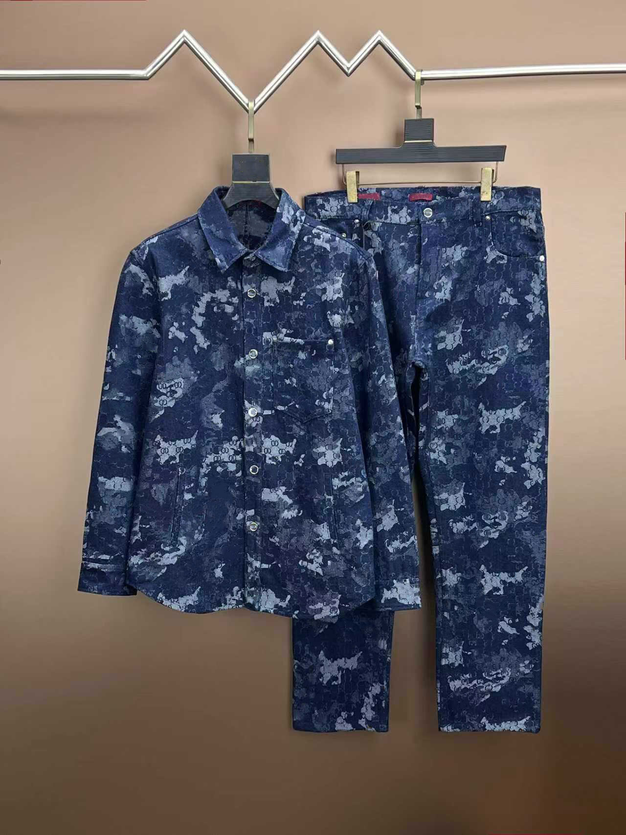 Fashion jacket designer men's and women's outerwear classic style denim embroidered jacket thin jacket embossed letters casual stylist men's shirt jacket US size