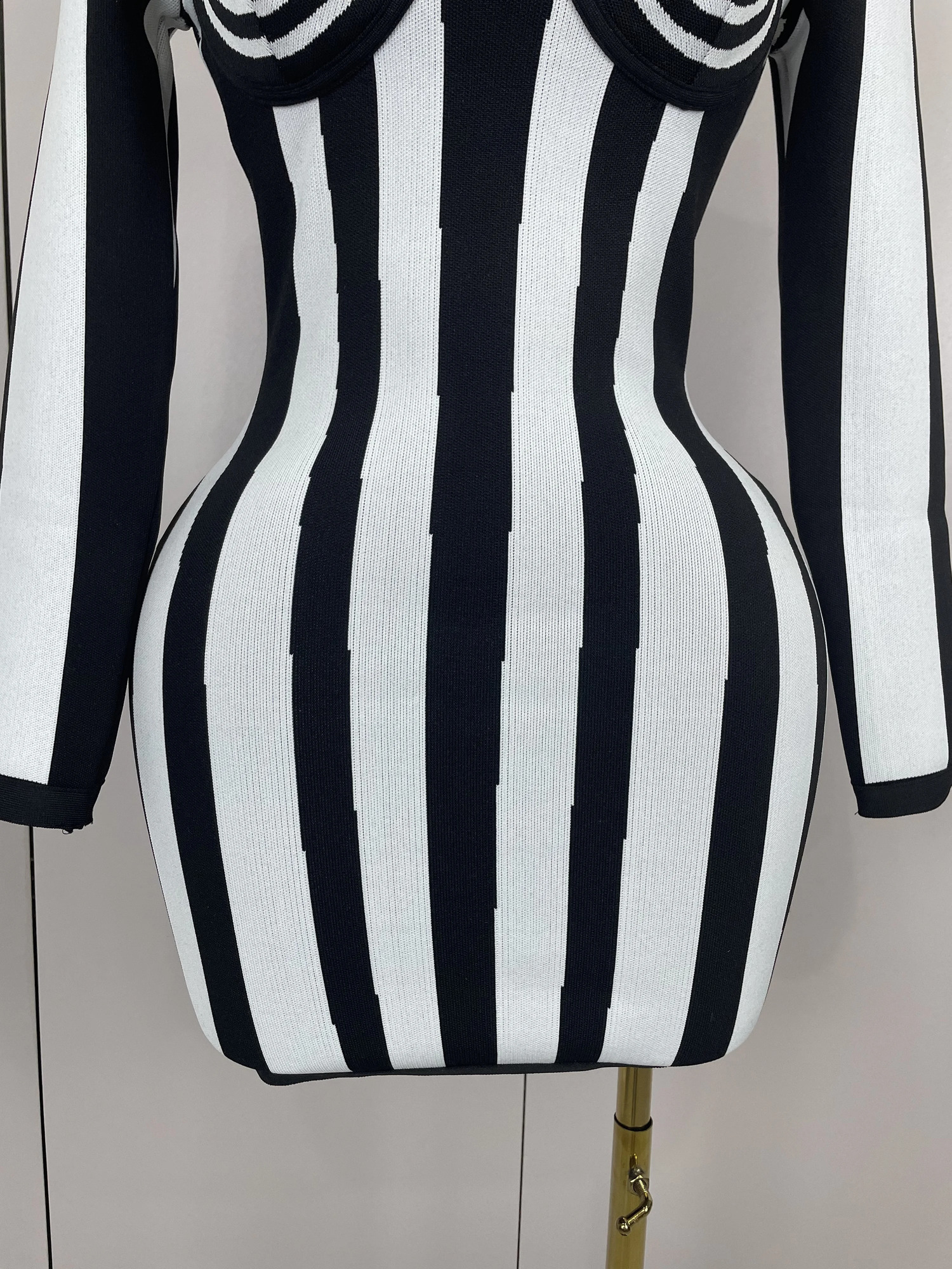y Sexy Long Sleeve Stripe Black White Mini Bandage Dress Women Knitted Celebrity Elegant Evening Club Birthday Dresses 250823