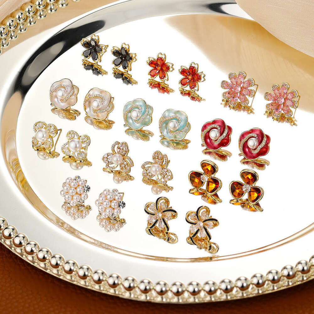 Delicate and small camellia earrings classic Mossanite Screw Back Earrings Luxury Jewelry Ear Stud For Men Women Earrings Gold Earing Classic jewelry