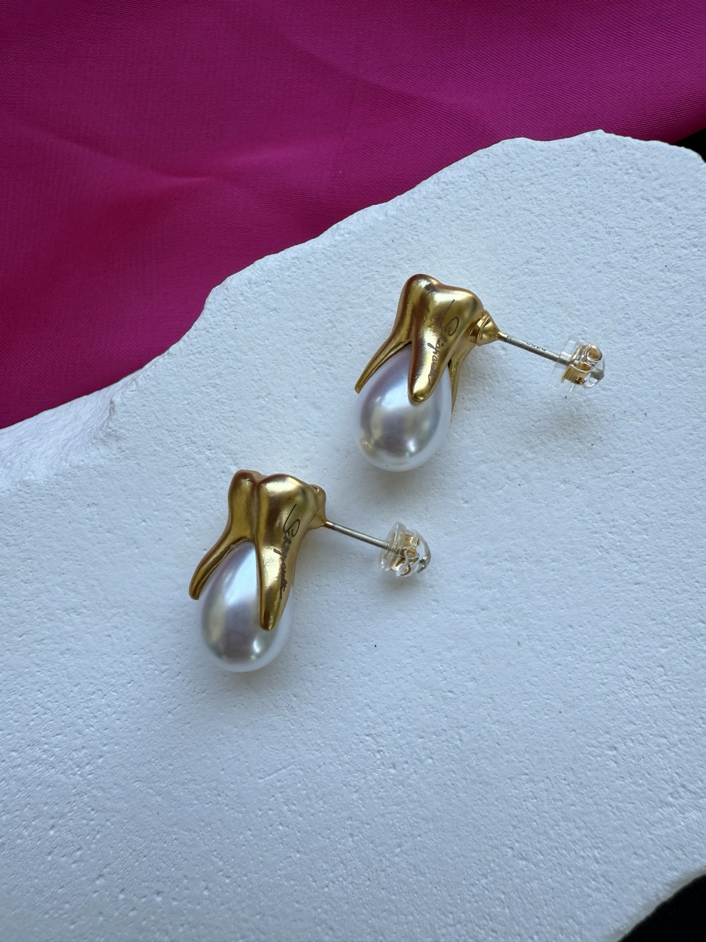 New Designed women Tooth pearls earring brass gold plated Ear studs Designer Jewelry Schiaparelli-R10012978