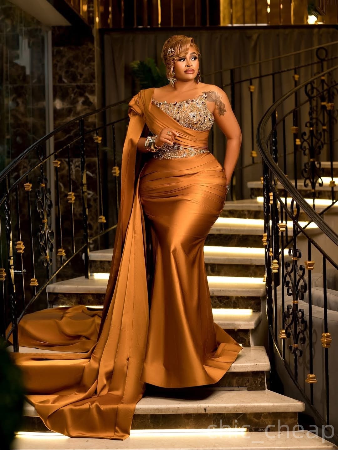 2025 Plus Size Gold Mermaid Mother Of Bride Dresses Lace Beaded One Shoulder Prom Evening Party Mama's Dress Vintage 50's Birthday Wedding G