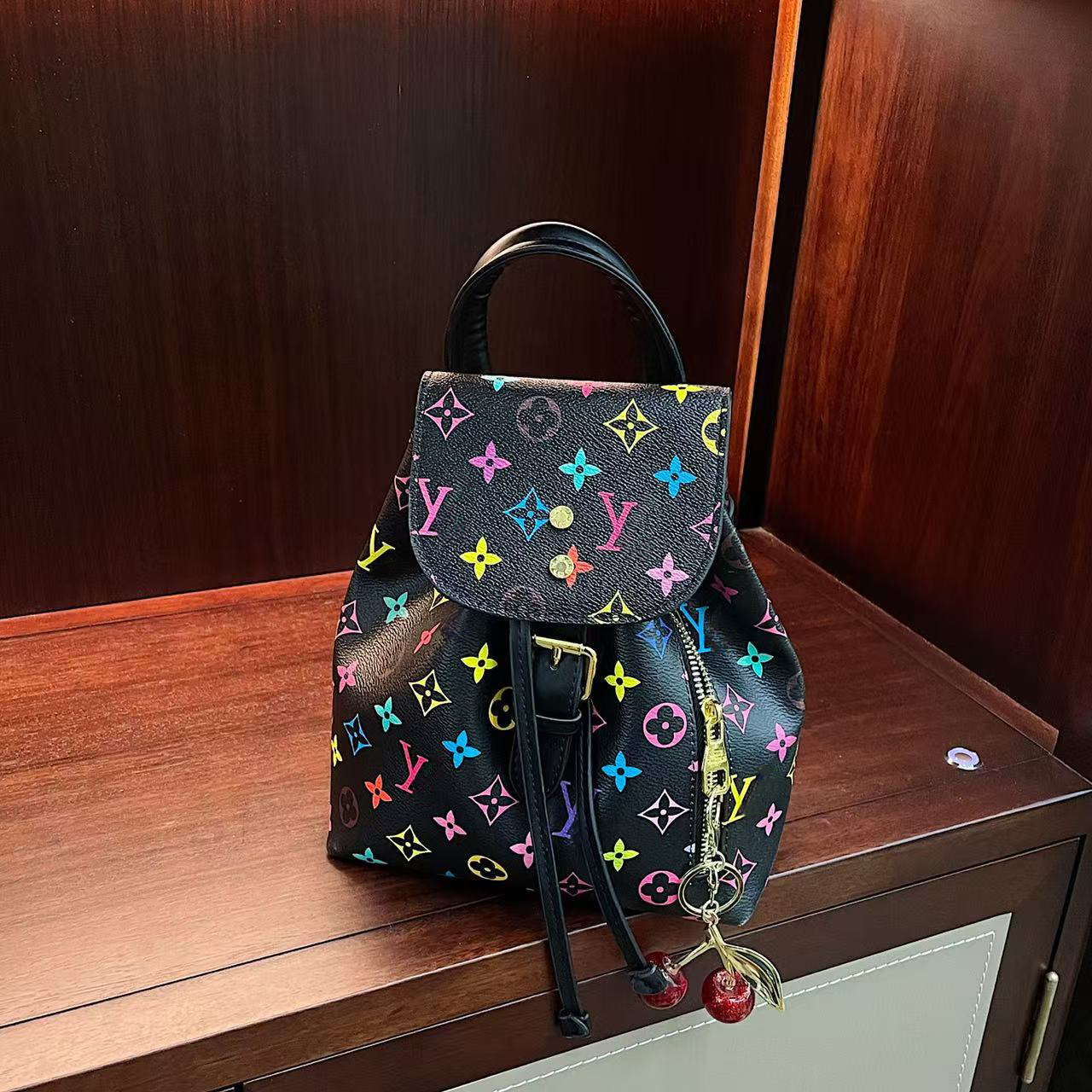 Fashionable classic Cherry - Patterned Backpack handbag shoulder bag,Adjustable Straps, Drawstring Closure & Chic Design, Ideal for Organizing Cosmetics, Keys & Cards