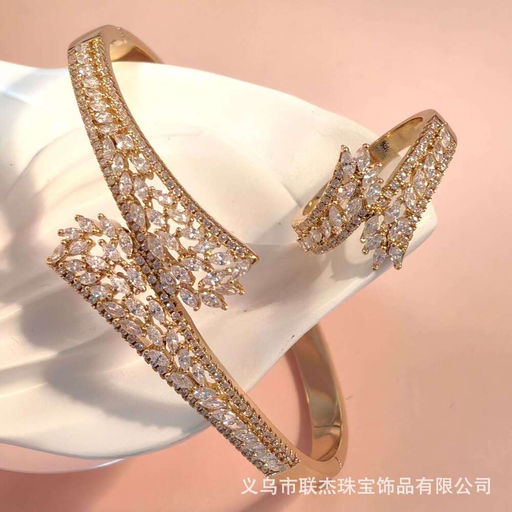 Luxurys Knot Bracelet Adjustable Personality Bracelet Simple Knotted Bracelets Opening Bracelet Micro Set Shiny Casual Style Wristband Couple Gift