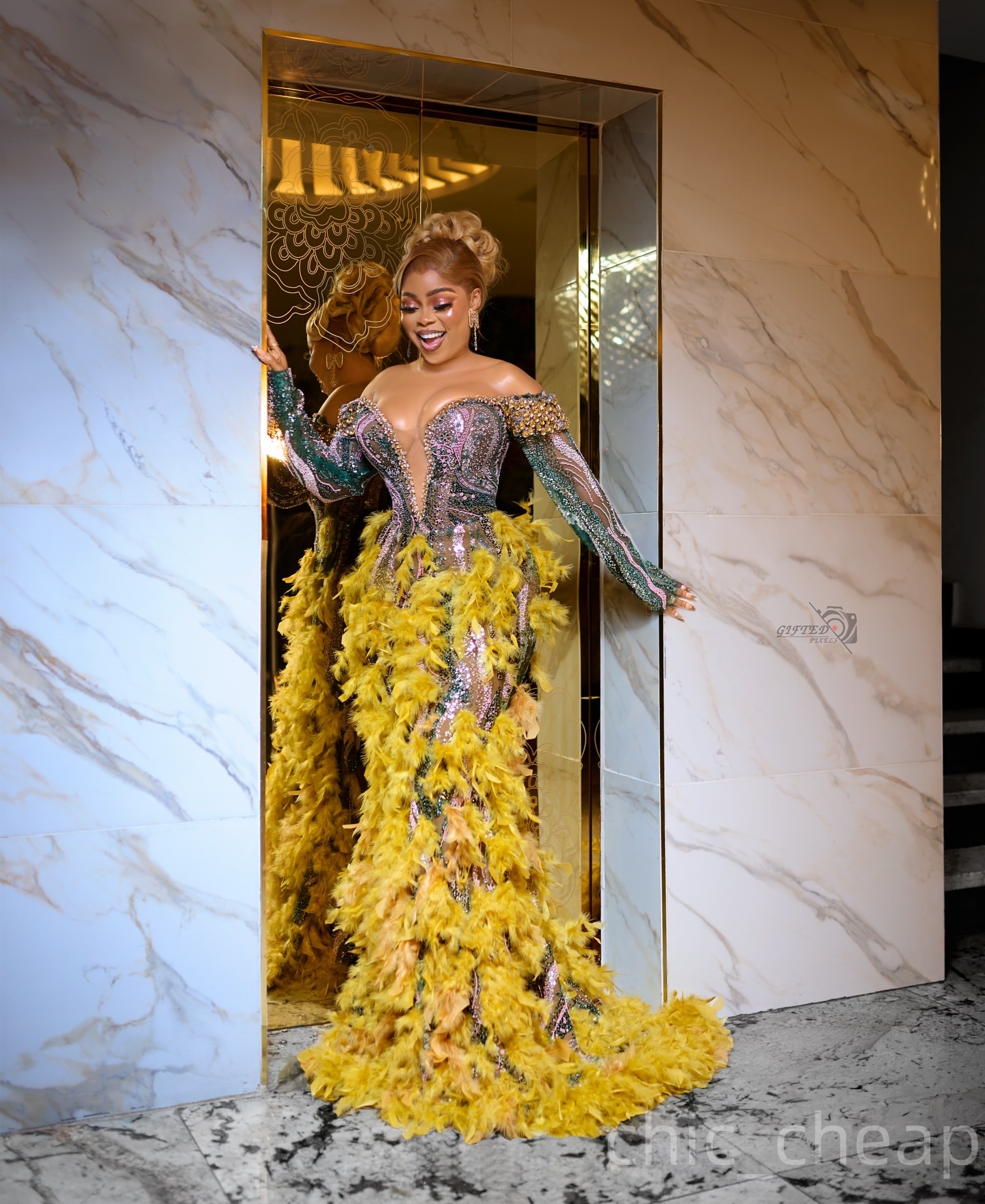 Mermaid Prom Dresses 2025 Feather Crystals Beaded Sequined Sparkly Evening Formal Party Second Birthday Engagement Gowns Plus Size Dress For Special O