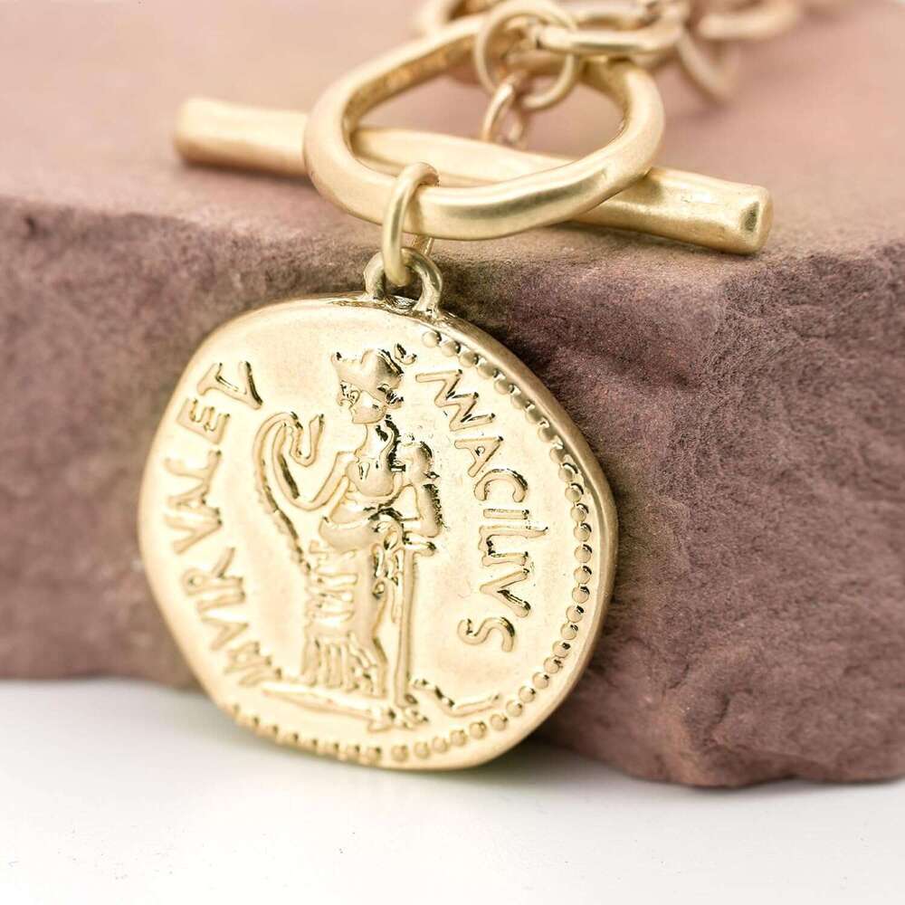 Chunky Gold Coin Pendant Necklace Trendy Layered Statement Chain Women, Antique Toggle Design with Thick Link, Fashionable Necklaces for Women
