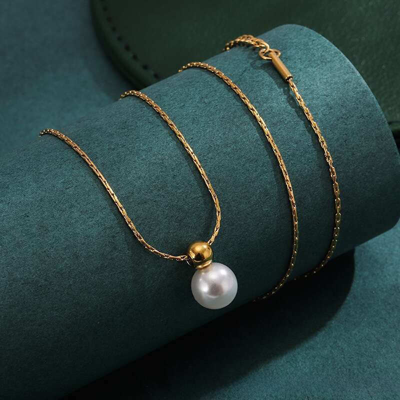 Non Fading Collarbone Chain New Titanium Steel Necklace for Women Niche Versatile Simple Personality Temperament Jewelry Trend