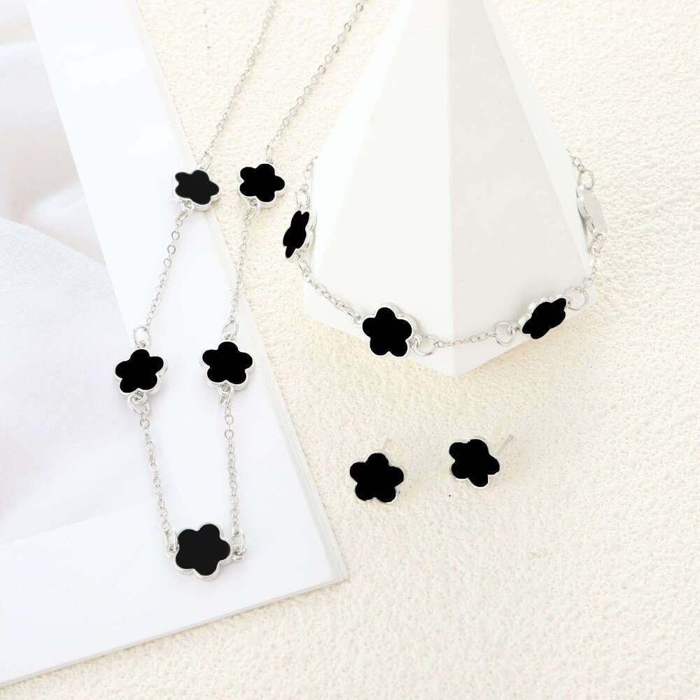 charm bracelet New Fashion 5 Flower Bracelet Simple Lucky Flower Necklace Bracelet Earring Elegance Party Jewelry