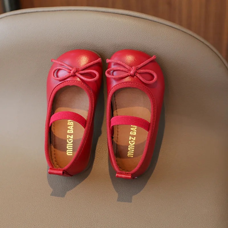 Little Girls Flat Shoes 2025 Spring Autumn Children Oxfords Kids PU Leather Shoes For Girl Ballet Dress Shoes Gold Silver Red 250828
