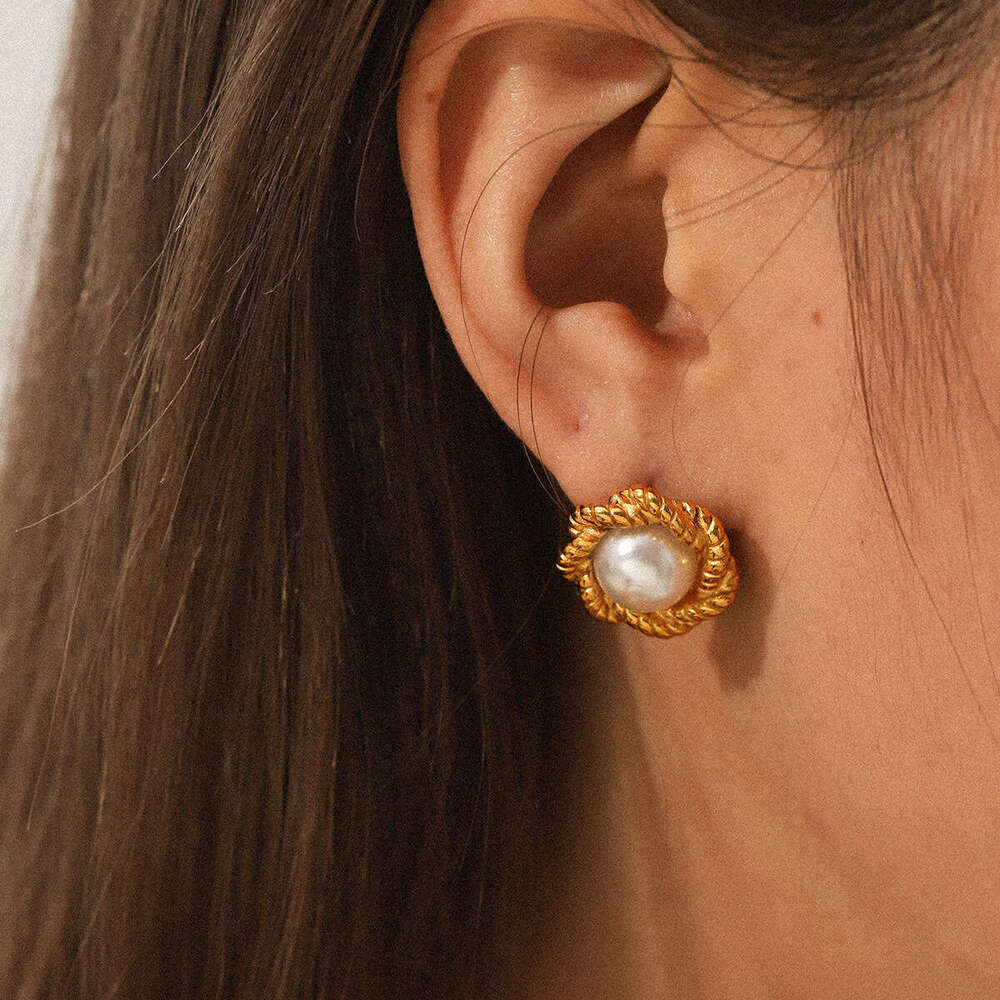 Flower pearl earrings stud Women Retro Vintage Luxury Ball Side Wear Chinese Earring Earings Ear Rings Charm Jewelry Gift