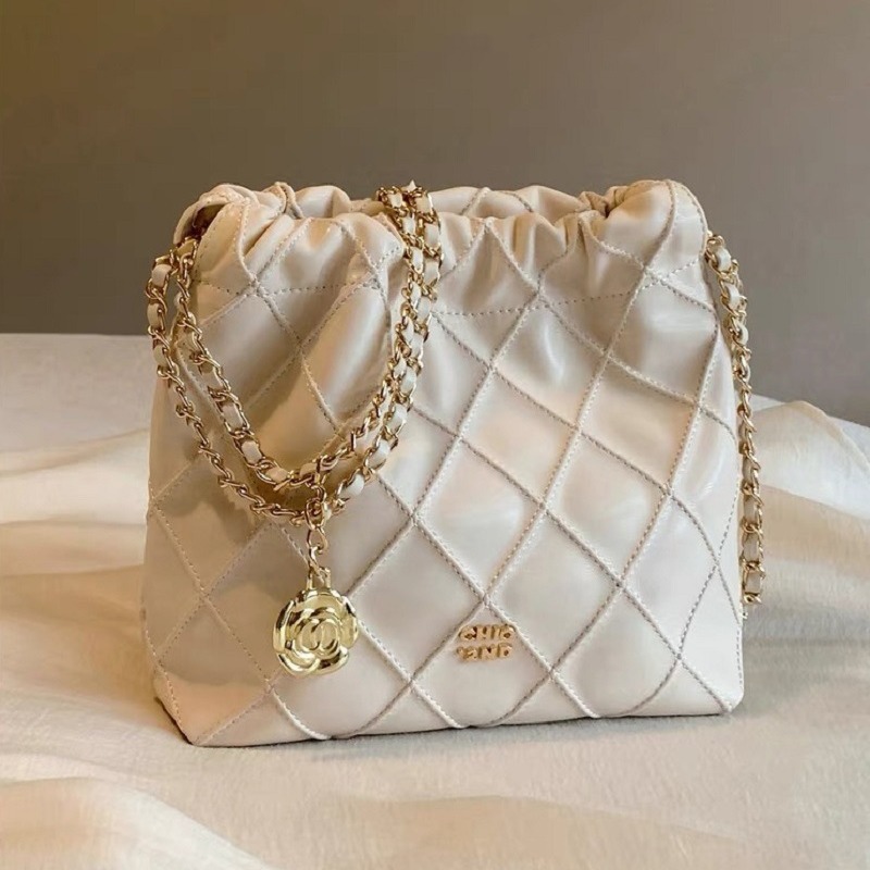 Free delivery designer bags Boston bag Pillow bag women new versatile handbag single shoulder crossbody bag Polyester white cute
