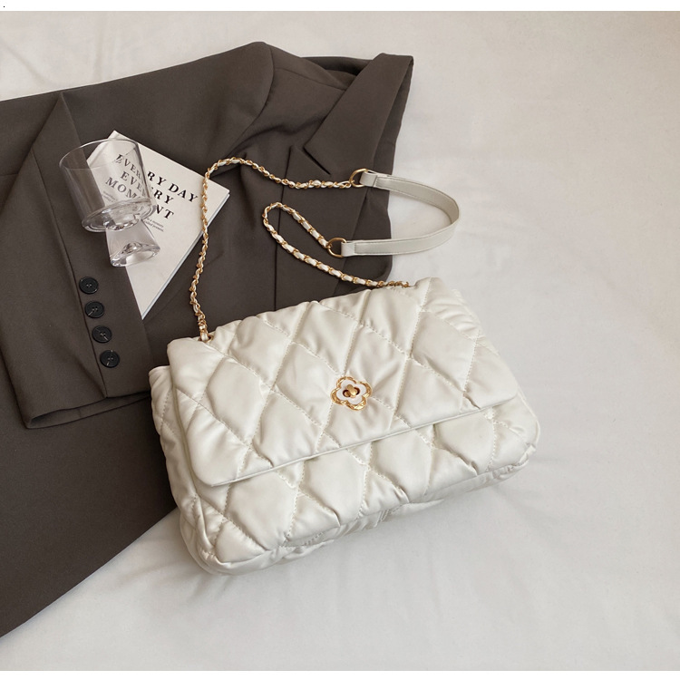 Quilted Chain Bag Luxury Bag For Women 2025 New Trendy Summer Fashion Designer Bag Popular Shoulder Bag Large Capacity Commuter Free Delivery To Your 