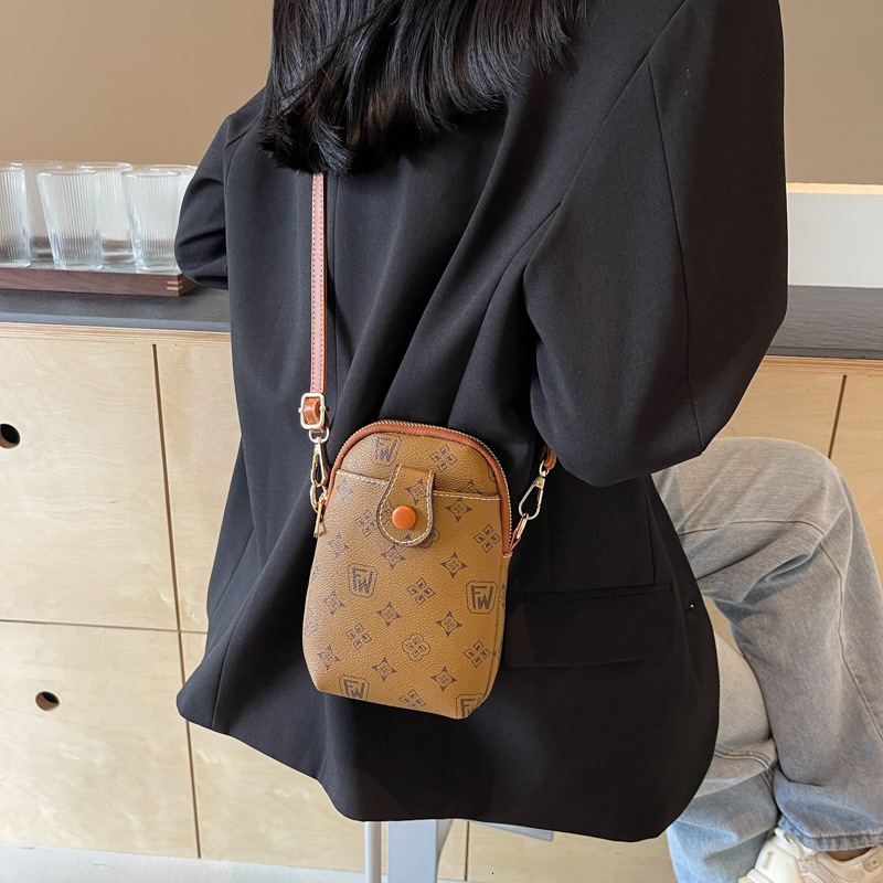 Vintage Shell Bag Old Designer Bag Flower Bag Women's 2025 New Fashion Niche Phone Bag Luxury Bag Lightweight Mini Shoulder Bag