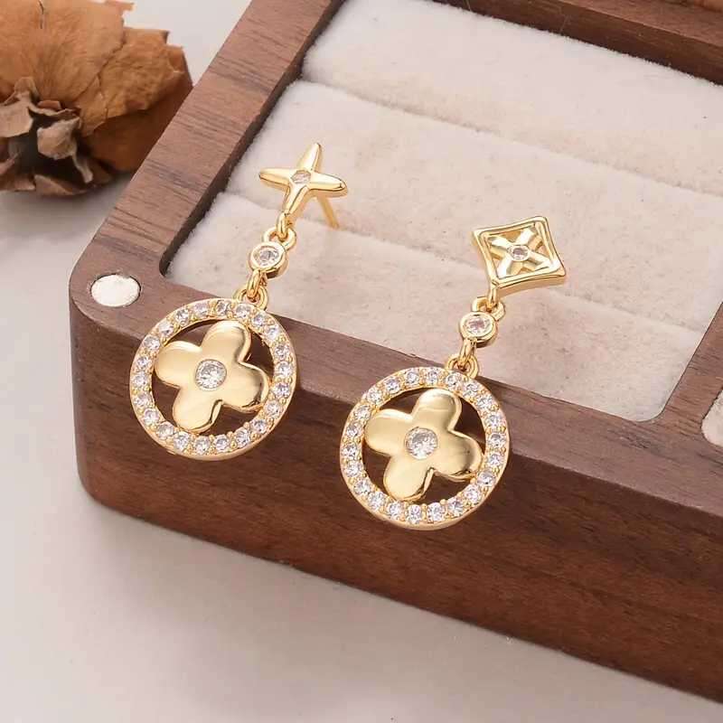 luxury earrings Vintage Clover Ear Stud Gold Plated Stainless Steel Drop Earrings Luxury Designer Fashion Women Wedding Party Jewelry High Quality