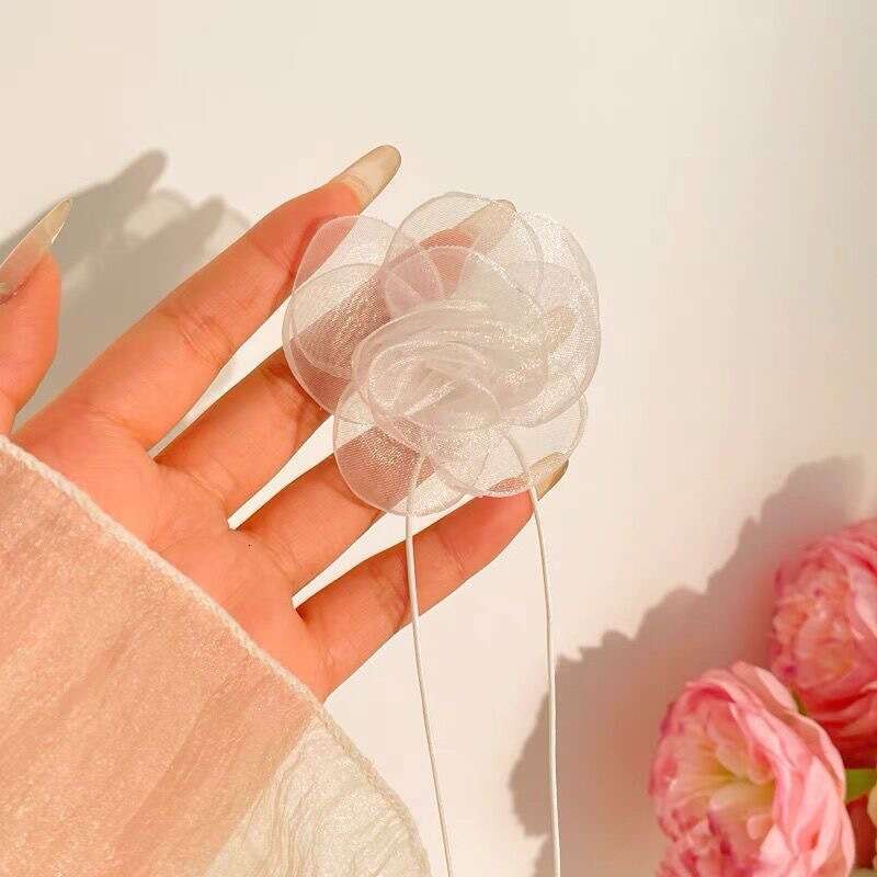 Fashion trends highlevel atmosphere black and white flower necklace Camellia series French small fragrance with versatile choker