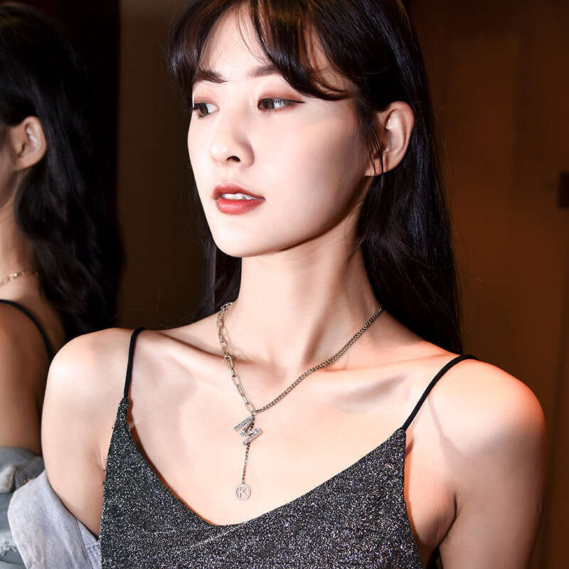 Fashion temperament necklaces Planet Necklaces Sier Gold Saturn Necklace Royal Party jewelry Moissanite Colorful Necklace Dhgate