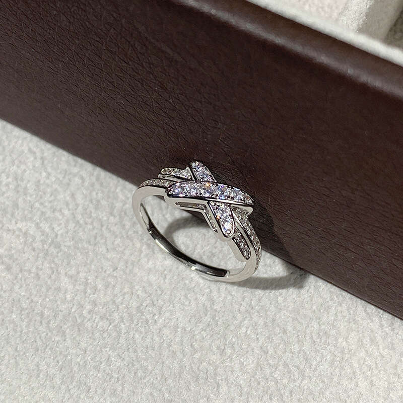 new light luxury fashion cross ring White Gold Color Oval Moissanite Women Jewelry Wedding Set Band Rings Engagement Ring